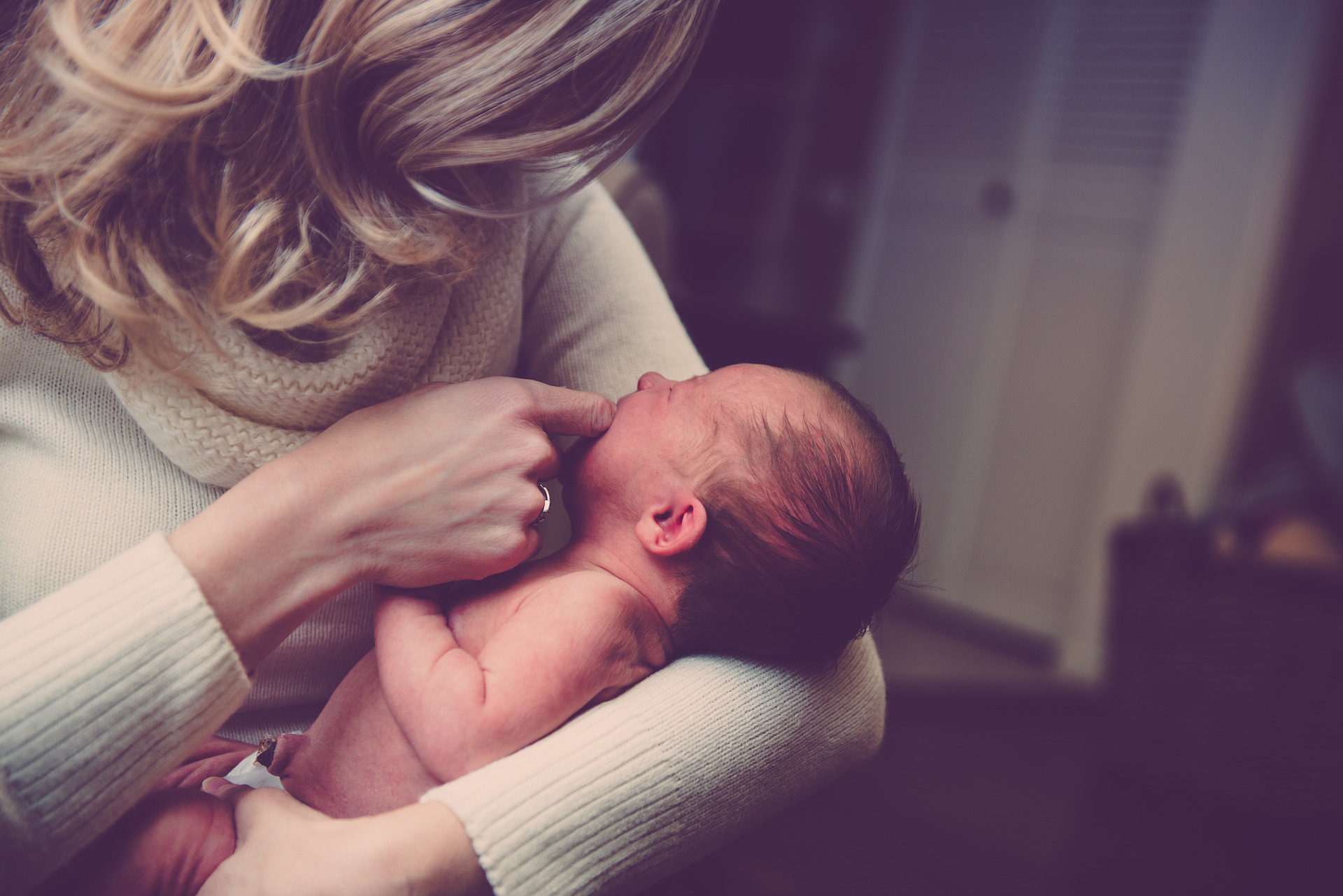 NAUČNICI DOKAZALI Djeca bi sa mamom trebalo da spavaju do četvrte godine