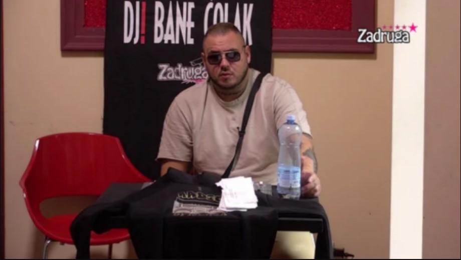 OD CARA KRIJU NJEGOVU SMRT! Filip nema pojma da je preminuo čovek KOJI MU JE BIO UZOR!