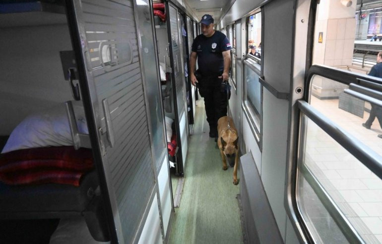 VELIKA AKCIJA POLICIJE NA SRPSKIM PRUGAMA: Prekontrolisano čak 70 vozova (FOTO/VIDEO)