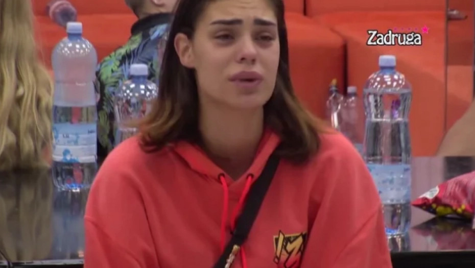 MINA PROŽIVJELA PRAVI PAKAO Novi detalji šokirali: Nju su ti momci zaključali u stan, gdje je sa njima provela dva dana