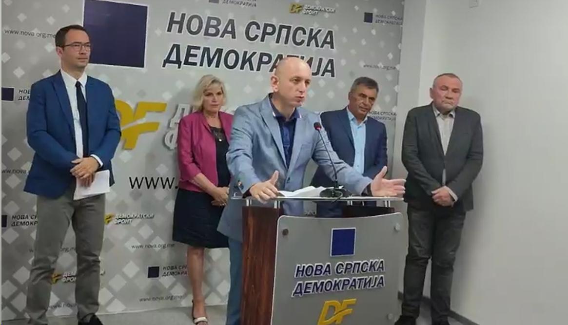 KNEŽEVIĆ: Kriminalci neka stave toge, imaju više časti od sudija