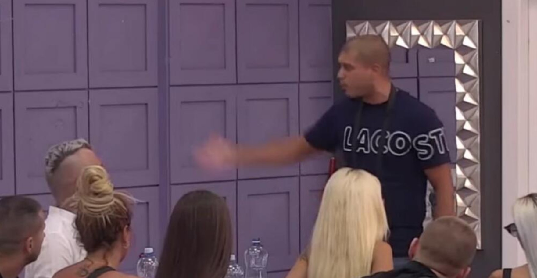 BOLI ME K**AC ZA NJENO IZVINJENJE Dejan sasuo Dalili sve u lice, ne želi više da joj ćuti, a onda se umiješao Car i nastao je opšti karambol