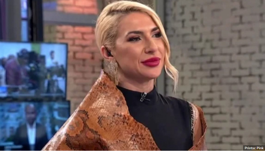 PRIČAJU DA SAM VJEŠTICA I DA BACAM MAGIJU Jovana Jeremić obučena u zmijskog cara ne prestaje da šokira javnost svojim izgledom (FOTO)