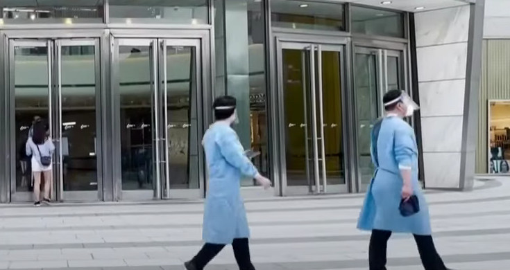 NOVO ZATVARANJE I MASOVNO TESTIRANJE U ŠANGAJU I PEKINGU Pogoršava se situacija sa korona virusom!