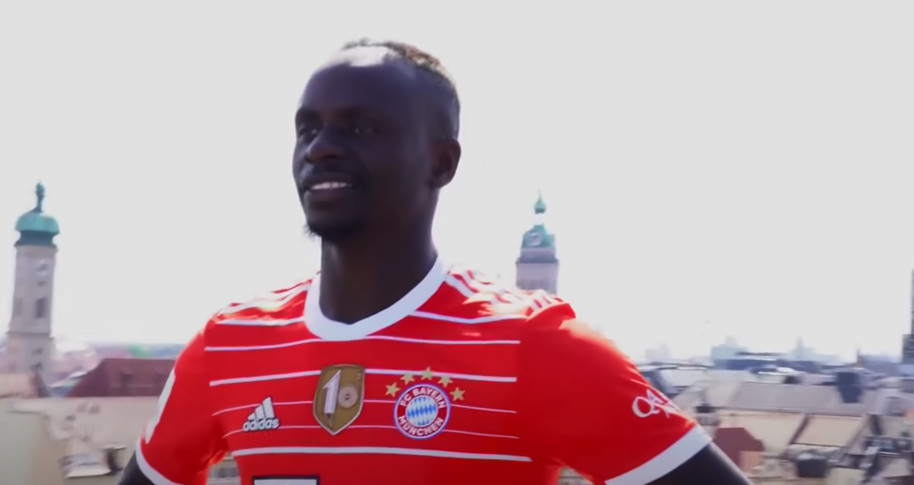 IZNENAĐENJE Mane poslao poklone za sve zaposlene u Liverpulu