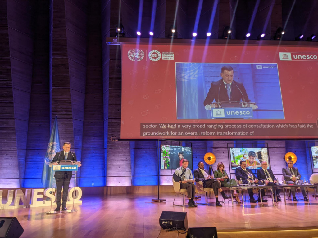 MINISTAR VOJINOVIĆ U PARIZU Vojinović prisustvovao ministarskom Pred - samitu o transformativnom obrazovanju