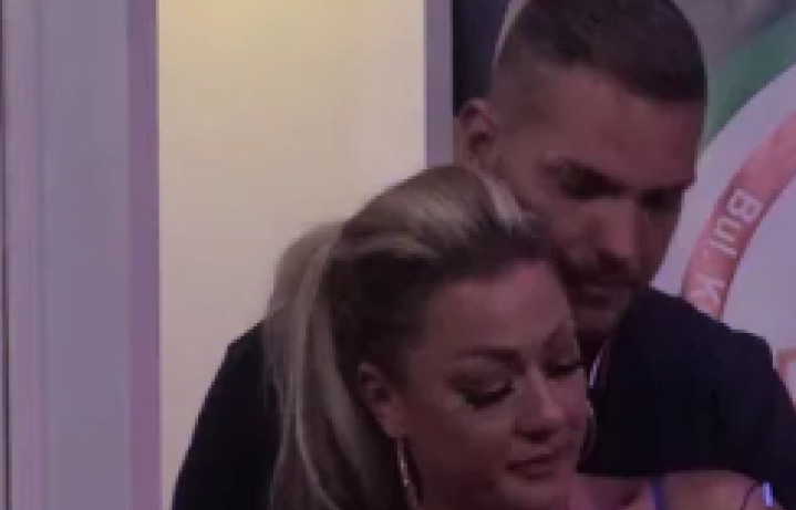 VRELA AKCIJA SANDRE I ANĐELA! Nisu mogli da se kontrolišu (VIDEO +18)