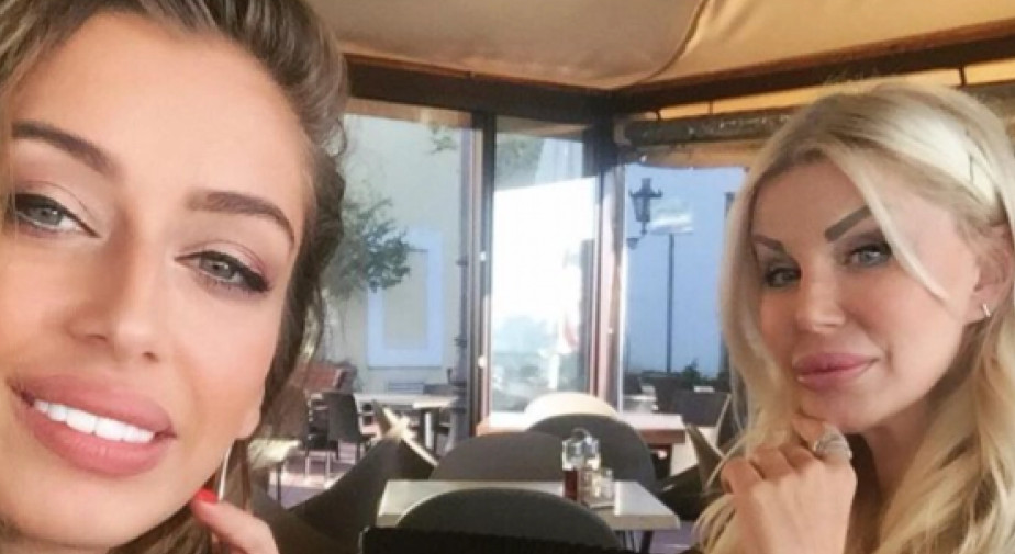 I ONA JE POSJETILA PLASTIČNOG HIRURGA Ovako izgleda majka Tee Tairović (FOTO)