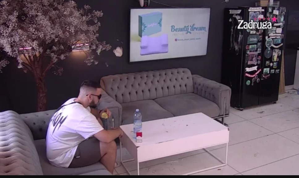 KARAMBOL! Zola prebacio Dalili što je svima ispričala da se LJUBIO sa Viki, Car pobegao od njihove DRAME