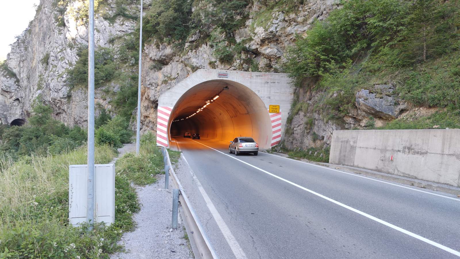 STANJE NA PUTEVIMA: Izmjena režima sabraćaja na ovim dionicama
