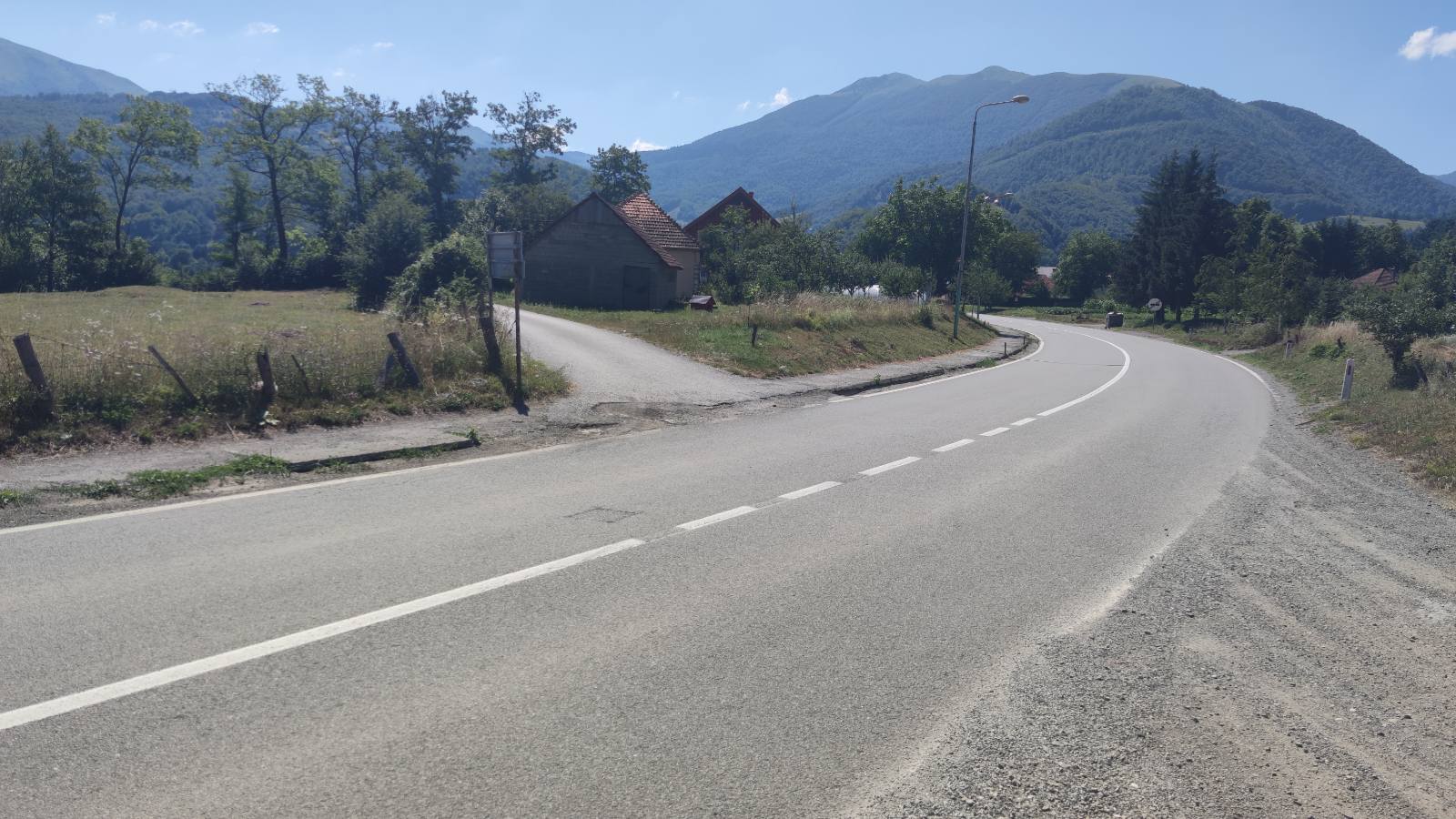 STANJE NA PUTEVIMA: Promjena režima saobraćaja na ovim dionicama