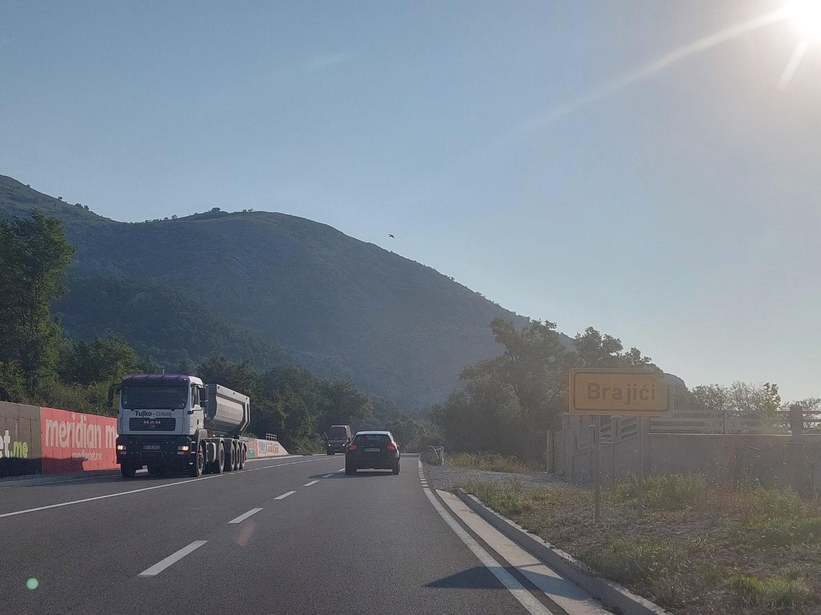STANJE NA PUTEVIMA Pojačan intezitet saobraćaja