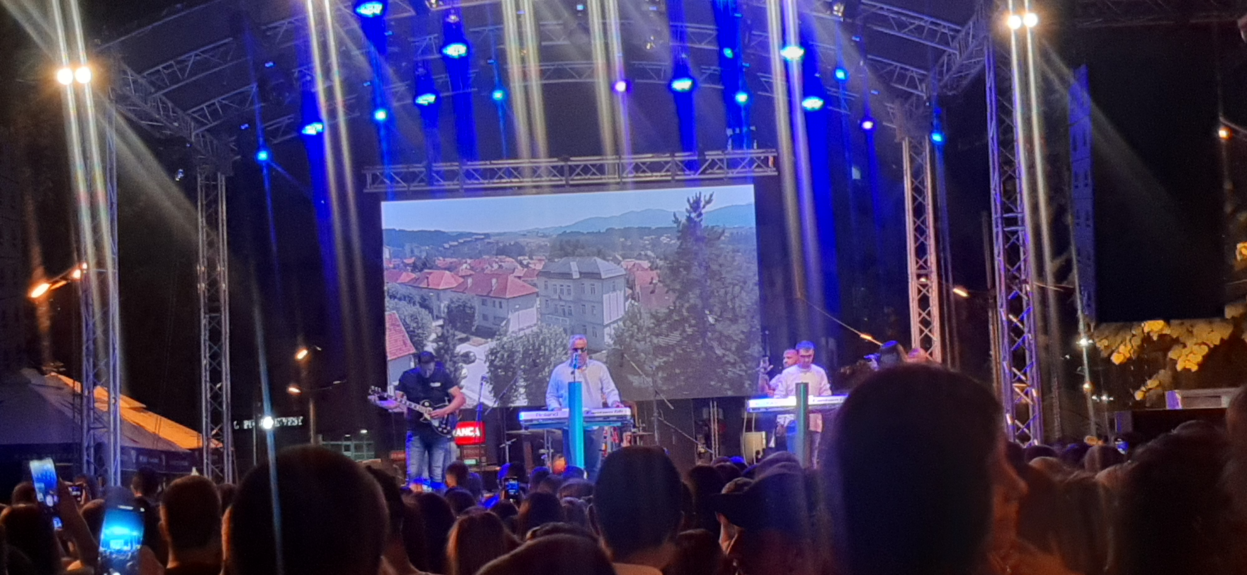 BERANE VEČERAS SLAVI Dejan Matić večeras nastupa na čuvenom KORZOU!
