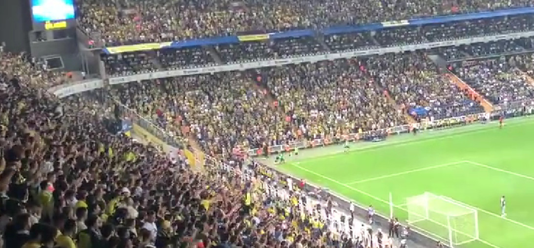 UEFA PRESUDILA: Fenerbahče kažnjen zbog skandiranja Putinu