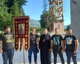 VEČERAS TRADICIONALNA LITIJA U BIJELOM BOLJU Mladići iz Andrijevice krenuli pješke!