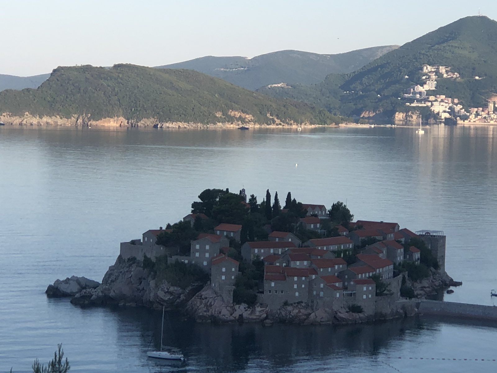 VREMENSKA PROGNOZA Danas pretežno sunčano i veoma toplo
