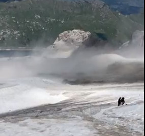 POTRAGA SE NASTAVLJA Nakon lavine u Alpima pronađeno sedam mrtvih planinara, strahuje se da broj nije konačan