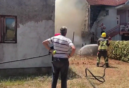 NEMA ŽRTAVA Izgorela kuća u Zelenici