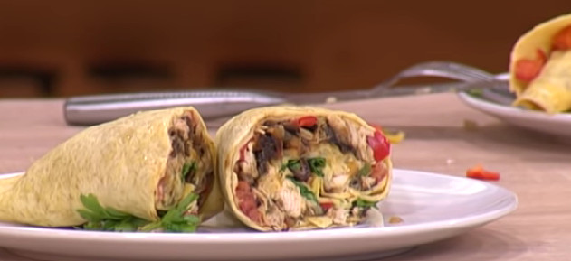IDEJA ZA RUČAK Rolovana tortilja sa omletom i piletinom