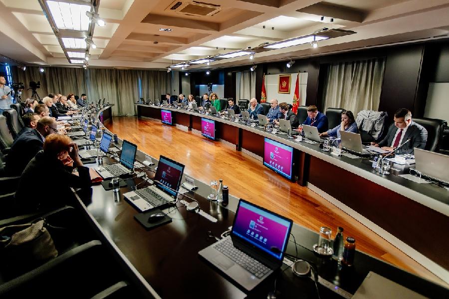 USVOJILI PONUDU CGES-A Vlada za kupovinu sopstvenih akcija opredijelila skoro pola miliona eura