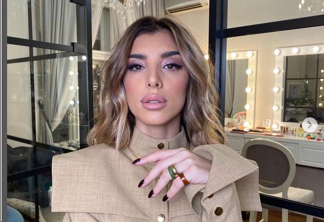 NAPUSTILA JAVNU SCENU I OSTAVILA PJEVANJE?! Otkriveno kako zarađuje Jovana Pajić nakon iznenadnog razvoda od Saleta Tropika