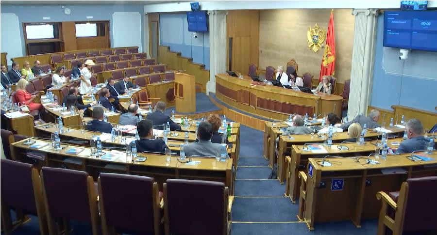Poslanici u petak biraju četvoro sudija Ustavnog suda