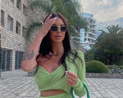 DOSTA VIŠE, KAO BALONE DA IMAŠ! Zorannah na meti kritika zbog silikona (FOTO)