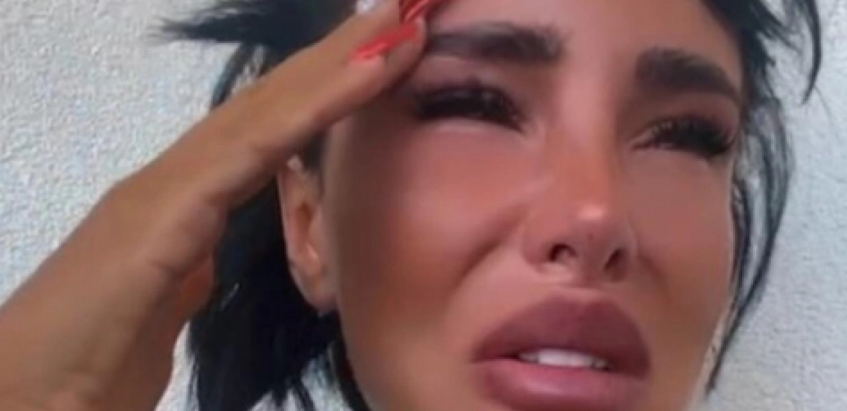 LUPALA MU NA VRATA I VRIŠTALA, HAOS U CG!? Skandal u Budvi, Aleksandra pokušala da provali Peci u stan, on nije htio da joj otvori!