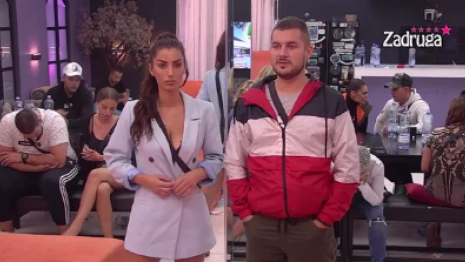 MIMA TRUDNA SA GRUJOM?! Pjevač izazvao haos za crnim stolom, ona ga optužila da na svaki način pokušava da je vrati
