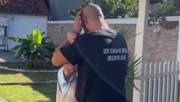 STIGAO U VETERNIK Dejan Dragojević ne prestaje da plače (FOTO)