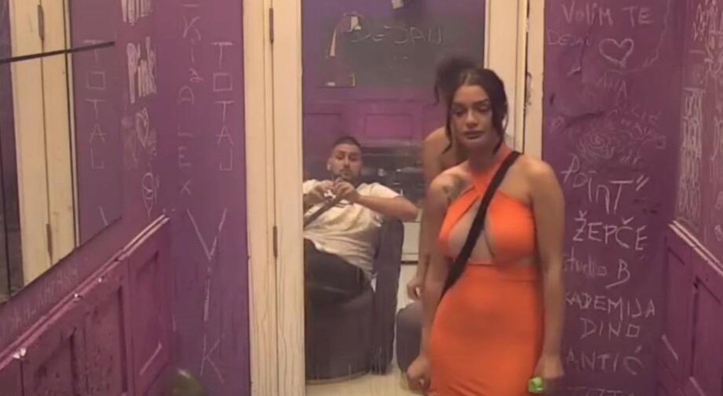ZOLA ŠUTNUO VIKI, SASUO JOJ SVE U LICE! Mitrovićeva izgorela od besa, ne veruje šta se dešava!