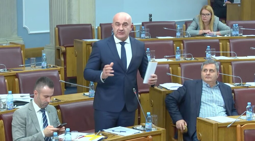 SJEDNICA SKUPŠTINE Joković odgovara na pitanja o Otvorenom Balkanu, uništavanju šumskih resursa, zapošljavanju..