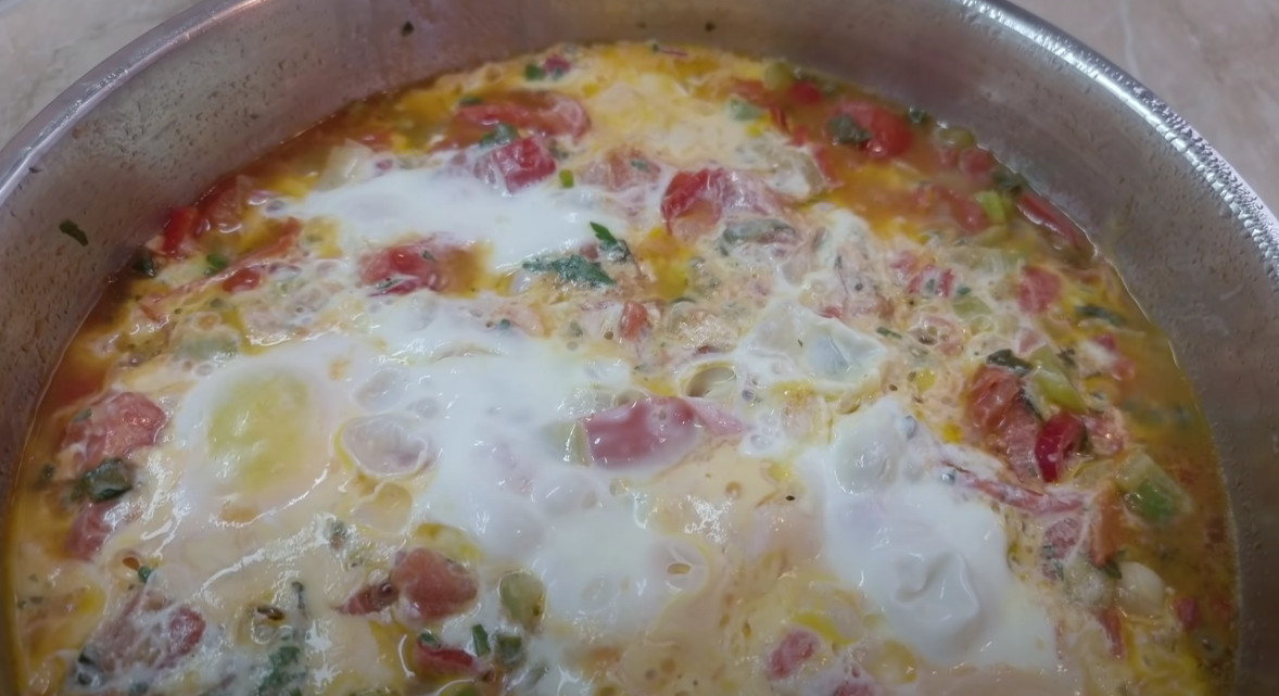 TURSKA ŠALŠA: Tradicionalni doručak od jaja, paradajza i paprika!
