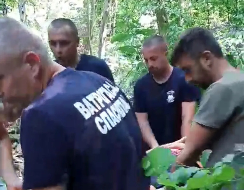 SLETIO U KANJON Na putu Lokve-Berane, spašena jedna osoba (VIDEO)