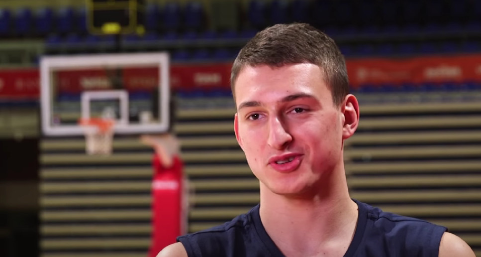 JOVIĆ DUPLO BOLJI OD SVIH NA TERENU Ameri zaluđeni, Nikola blistao