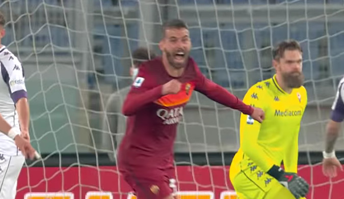 HTIO DA DRIBLA KAO RONALDO, A ONDA SE OBRUKAO Spinacola se zakucao u lutku! (VIDEO)