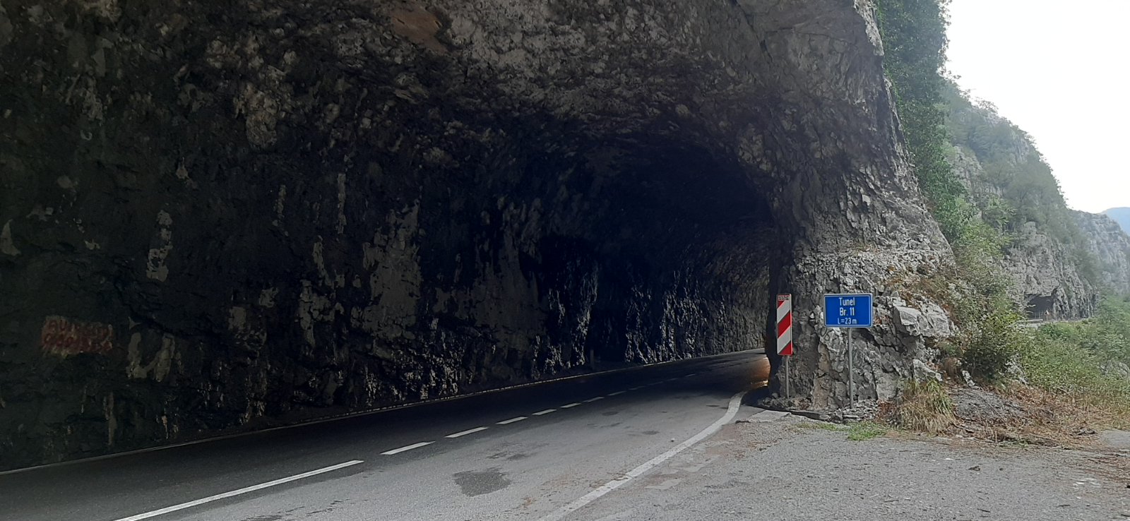 STANJE NA PUTEVIMA: Mogući odroni, promjene režima saobraćaja