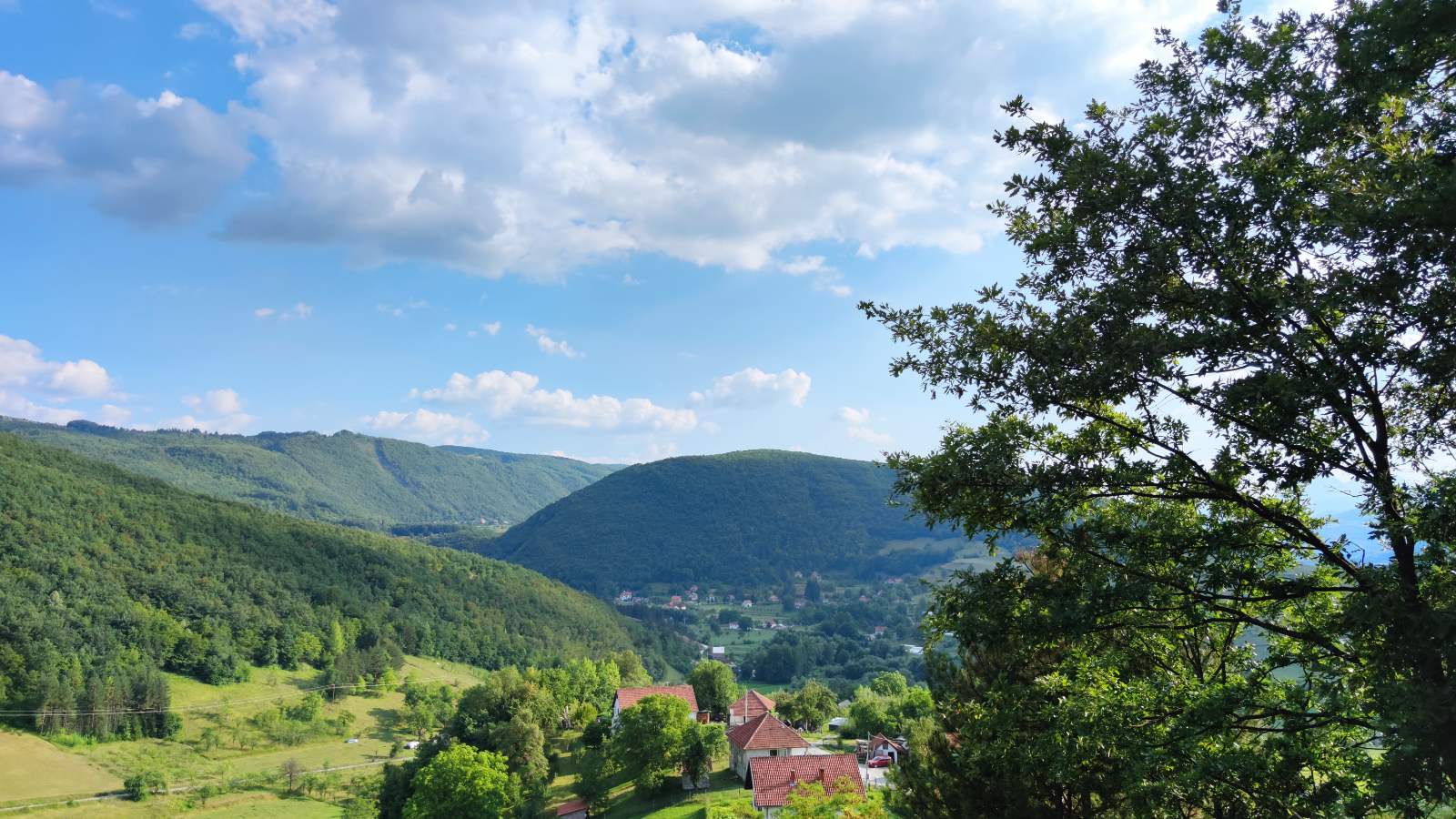 VREMENSKA PROGNOZA: Danas pretežno sunčano, do 35 stepeni