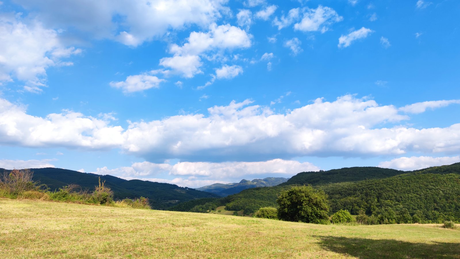 STIGLO NOVO UPOZORENJE RHMZ-A ZA SRBIJU: Pakleno do petka, na snazi je narandžasti meteoalarm