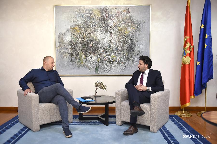 ABAZOVIĆ UGOSTIO PERAKA Pronaći rješenje za probleme djece sa posebnim potrebama