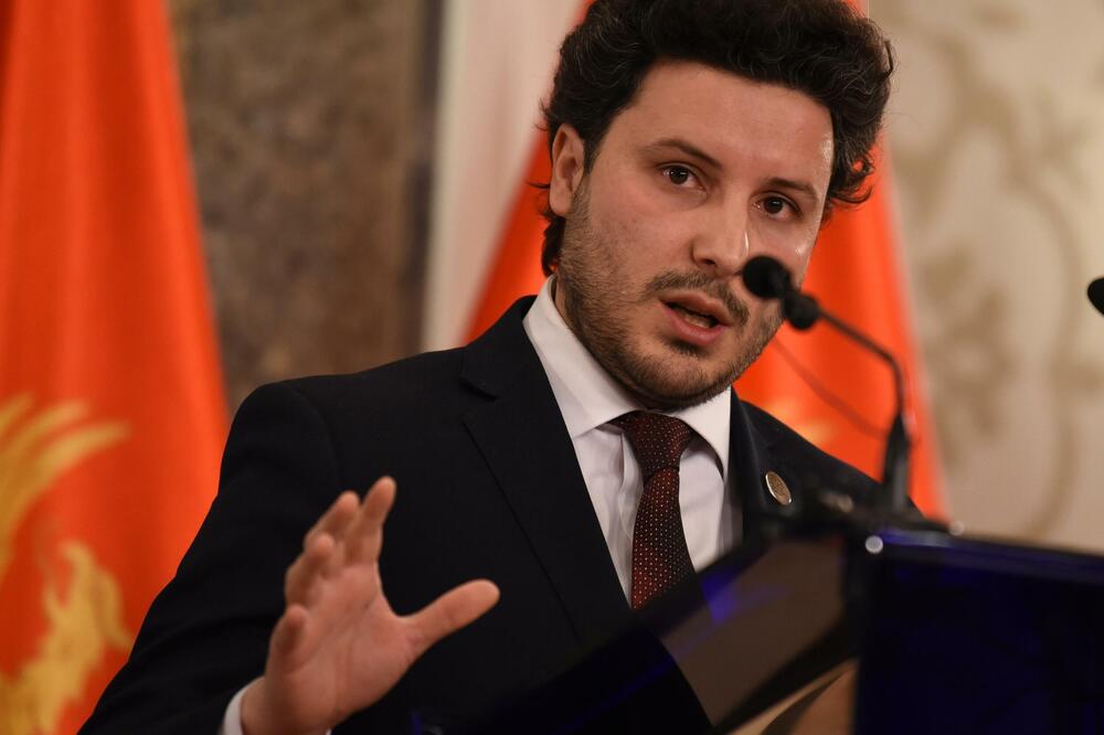 Abazoviću dodijeljen počasni doktorat na univerzitetu u Ženevi