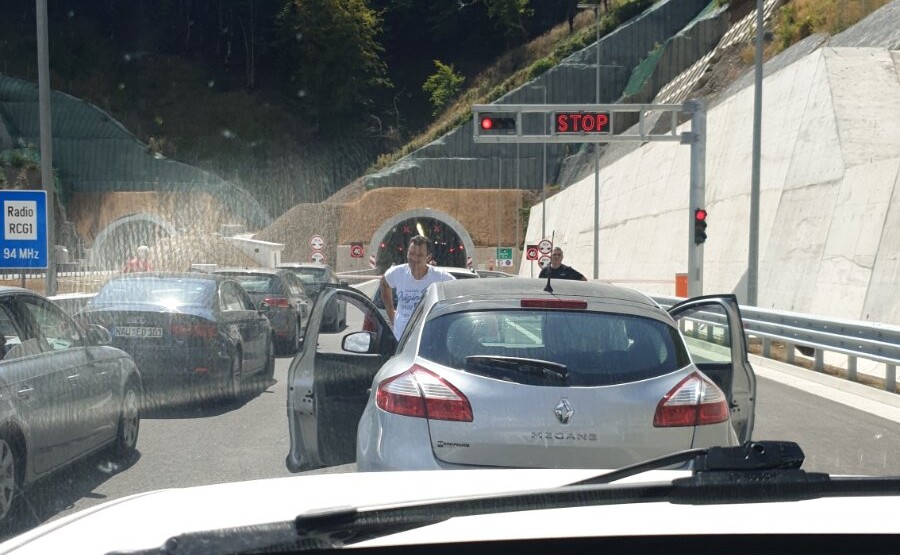 UDES NA AUTO-PUTU Povrijeđena jedna osoba