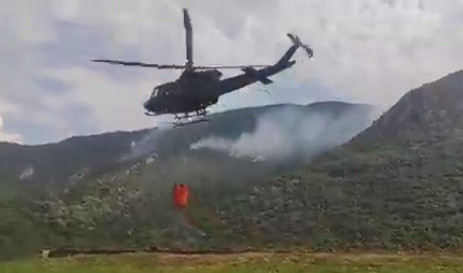 VAZDUHOPLOVCI VOJSKE CRNE GORE GASILI POŽAR Akcija u okolini Morinja