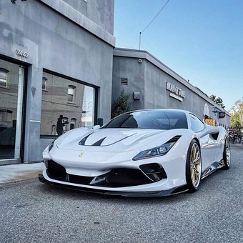 Ferrari F50 koji je pripadao Majku Tajsonu bi mogao biti prodat za 5,5 miliona dolara