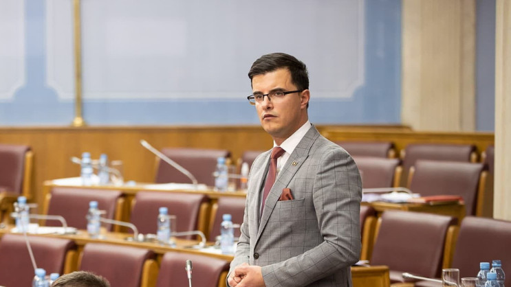 ŠARANOVIĆ: Vlada postaje poprište međusobnih optuživanja ko je fašista i ko služi tuđim interesima