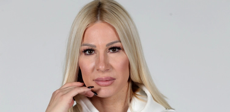 EVO KOLIKO ZAPRAVO VESNA ĐOGANI IMA GODINA Slovi za jednu od najljepših pjevačica, saznanje mnoge ostavilo bez teksta