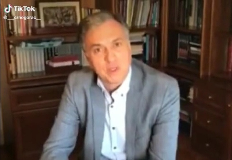 “Poliglota“ Vujanović postao HIT na TikToku: Poslao "poruku" na engleskom jeziku (VIDEO)