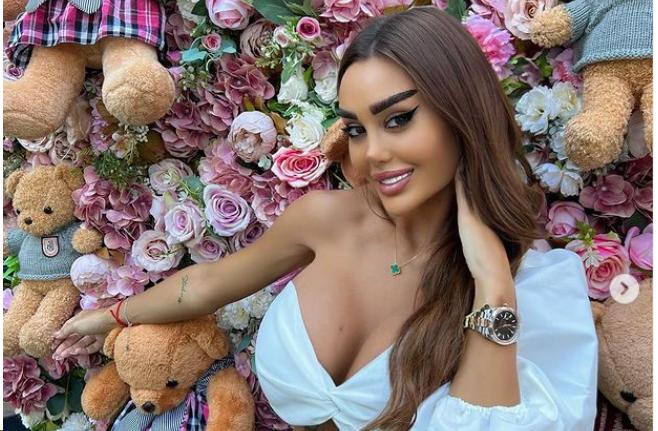 KUPIO JOJ KOLA, VODIO JE U DUBAI Ana Korać je milionera samo jednom pokazala, isplivali novi detalji (FOTO)