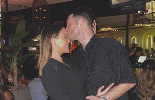 PEVAČICA ODUŠEVILA JAVNOST! Marija Mikić sve iznenadila ovim gestom, objavila sliku i izazvala lavinu emocija (FOTO)