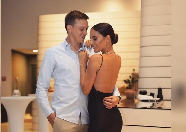 PRVI PUT U JAVNOSTI POKAZALA STOMAK Marija Egelja: Najvažnije mi je da naše dijete bude dobro i zdravo (FOTO)